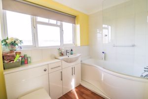 Family Bathroom- click for photo gallery